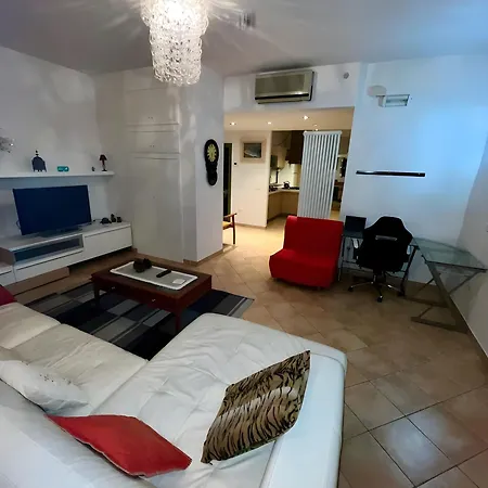Adele Holiday home *